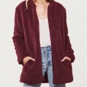 BB Dakota Burgundy mid length coat. Size medium